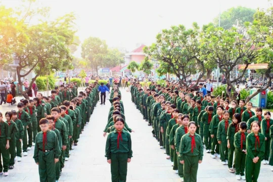 Vun bồi lòng yêu nước cho trò