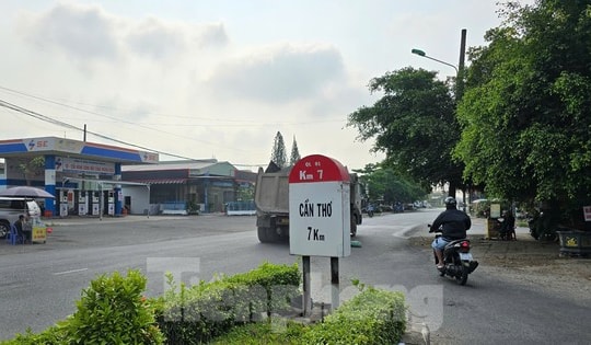 Chủ tịch Cần Thơ yêu cầu giải quyết kiến nghị về các dự án chậm, kéo dài gây ảnh hưởng đến đời sống nhân dân