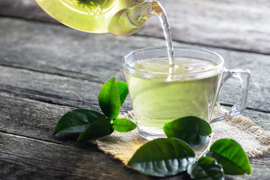 Điều gì xảy ra với cơ thể khi uống trà xanh sai thời điểm?
