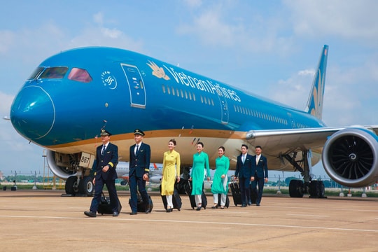 Vietnam Airlines lãi đậm nhờ khách quốc tế bùng nổ, giá nhiên liệu giảm
