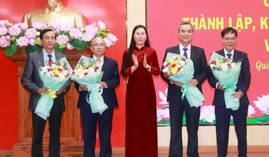 Quảng Ngãi có lãnh đạo nhận gần 2,8 tỉ đồng khi nghỉ hưu trước tuổi