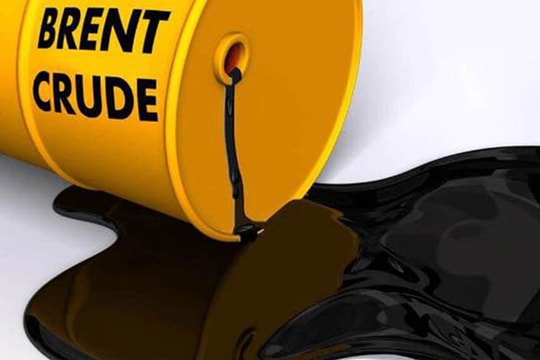 Giá xăng dầu hôm nay 2/5: Biến động trái chiều