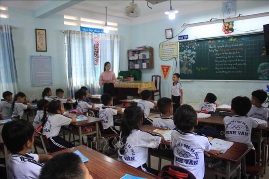 Tạo hệ sinh thái sử dụng ngoại ngữ để tiếng Anh trở thành ngôn ngữ thứ hai trong trường học