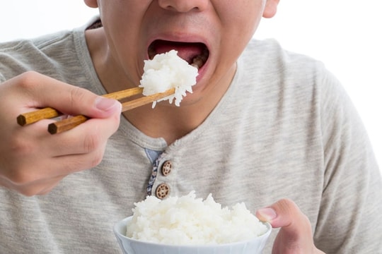 Ăn cơm thế nào để không tăng đường huyết?
