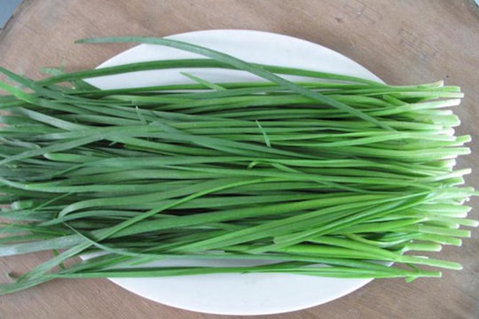 Bài thuốc dân gian từ cây hẹ