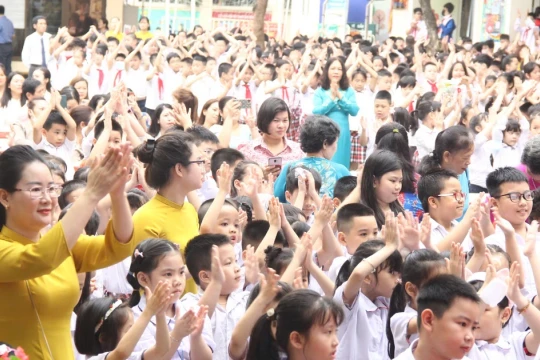 Sẽ thông qua Nghị quyết miễn, hỗ trợ học phí với trẻ mầm non, học sinh phổ thông