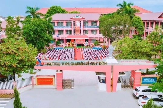 Gần 300 chỉ tiêu vào lớp 10 Trường THPT chuyên Lê Quý Đôn Quảng Trị