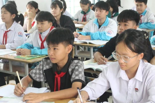 Chạy "nước rút" ôn thi vào lớp 10