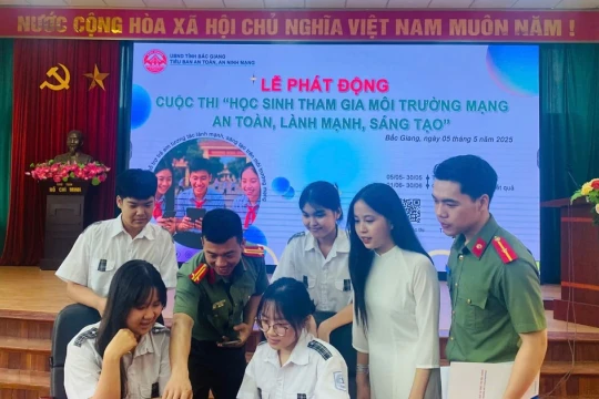 "Vắc xin số" giúp học sinh an toàn, sáng tạo trên môi trường mạng