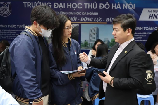 Trường đại học bỏ tổ hợp lạ khi tuyển sinh y khoa, sư phạm