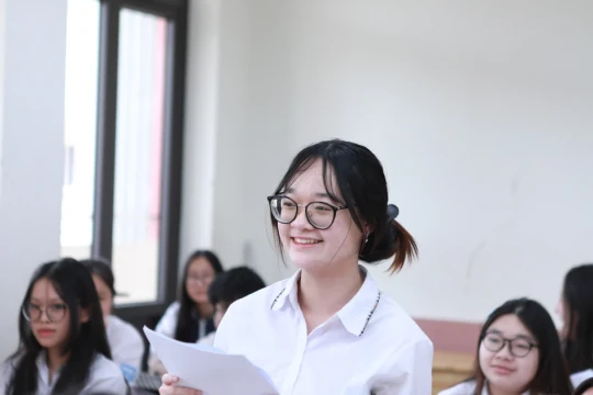 Cô giáo làm thơ lục bát truyền kinh nghiệm học môn Ngữ văn