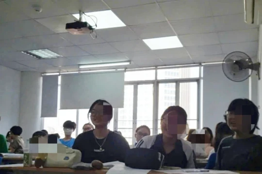Hà Nội: Giáo viên Trường Trung học cơ sở Vân Hồ dạy thêm trái quy định