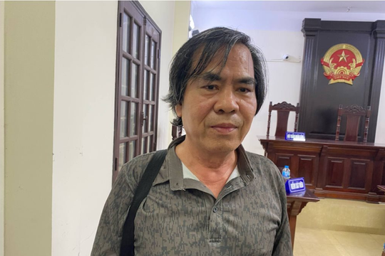 Cựu sinh viên đòi Đại học Kinh tế Quốc dân bồi thường hơn 43 tỷ đồng