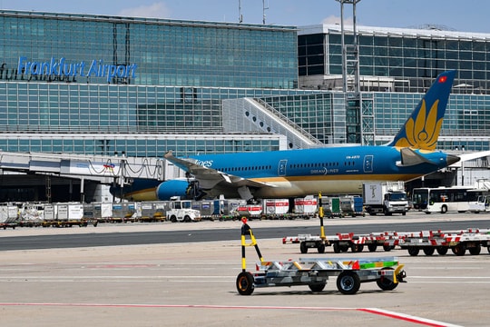 Vietnam Airlines tung ưu đãi lớn đường bay châu Âu