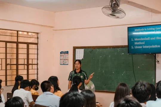 Gần 19 triệu học sinh Philippines mù chữ chức năng