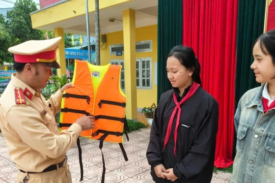 Nâng cao kỹ năng phòng chống đuối nước cho học sinh vùng cao