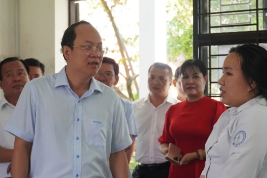 Trường Phổ thông dân tộc nội trú Cà Mau khó khăn trong tuyển sinh đầu cấp