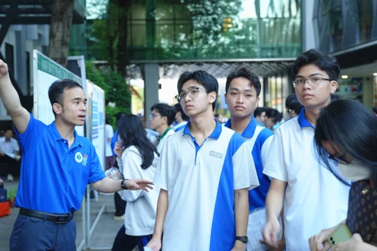 Tham gia các kỳ thi riêng xét tuyển đại học 2025: Tiếp tục hay dừng lại?