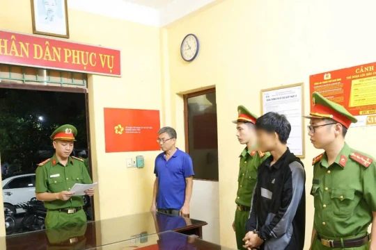 Tạm giữ hình sự người nhà bệnh nhân hành hung điều dưỡng ở Nam Định