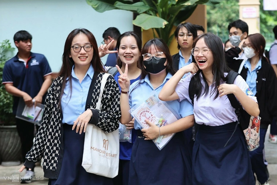 Học sinh TP HCM chọn môn thi tốt nghiệp ngược chiều cả nước
