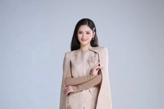 Ý Nhi tự tin đọ sắc Hoa hậu Thái Lan, chi tiết đặc biệt gây chú ý