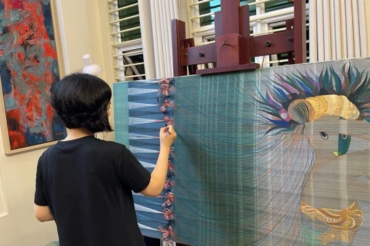 15 năm khám phá vẻ đẹp lụa truyền thống