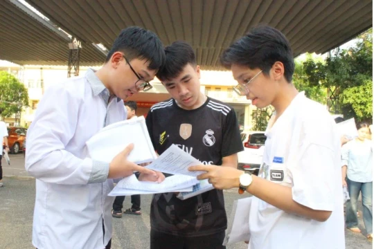 Hơn 16.000 học sinh lớp 9 ở Hà Tĩnh tham gia thi khảo sát chất lượng
