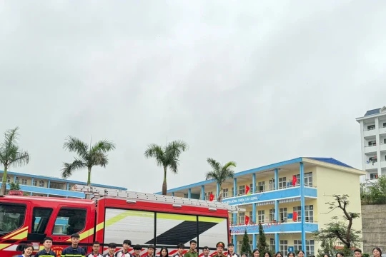 Trường Nguyễn Bỉnh Khiêm (Quảng Ninh): Sôi nổi Hội thi "Báo cháy 114"