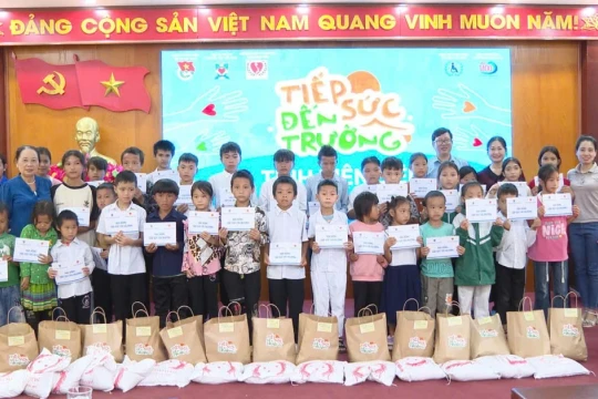 Giữ lửa nơi non cao