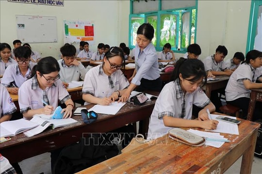 Học sinh lớp 12 "tăng tốc" ôn tập để thi tốt nghiệp đạt kết quả tốt