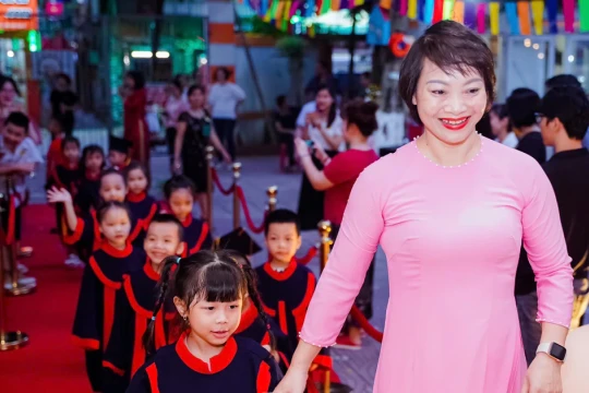 Cô giáo mầm non gieo yêu thương cho trẻ mỗi ngày
