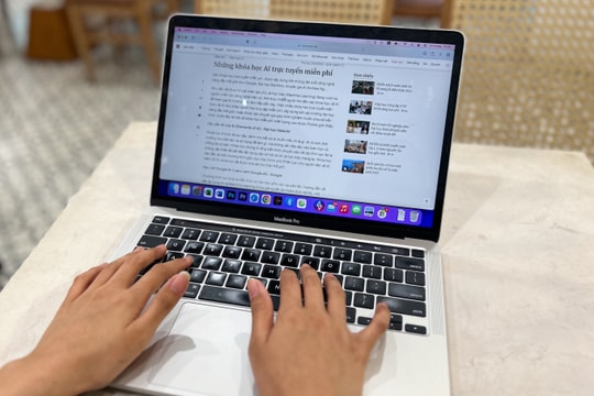 Sinh viên chủ động học AI để tìm việc