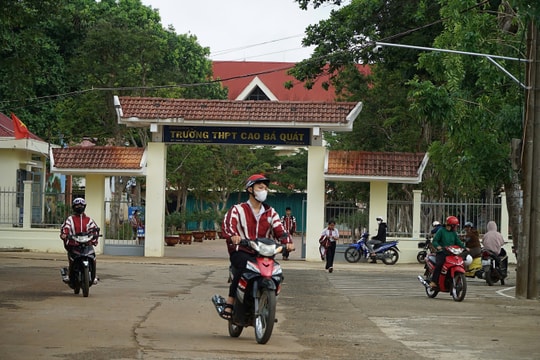 Kiểm tra vụ học sinh "tự nguyện" nghỉ học trước kỳ thi tốt nghiệp