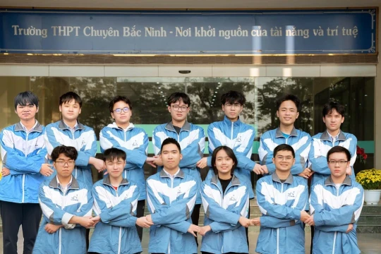 Nam sinh Bắc Ninh giành huy chương Vàng Olympic Vật lý châu Á