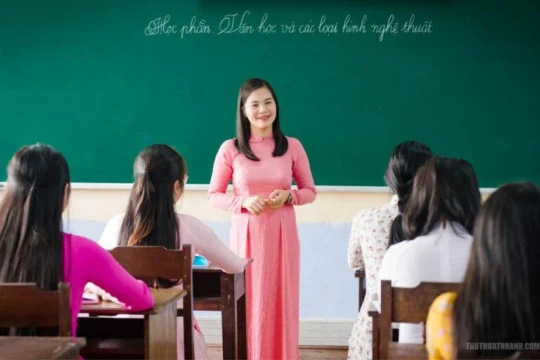 Thủ tướng ban hành Công điện về bảo đảm biên chế giáo viên mầm non, phổ thông