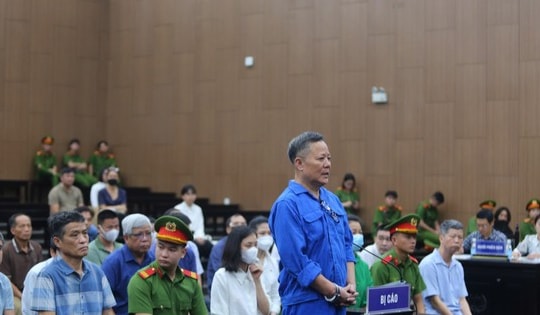 Vụ buôn lậu đất hiếm sang Trung Quốc: Chủ doanh nghiệp khóc, khai mới học hết lớp 8
