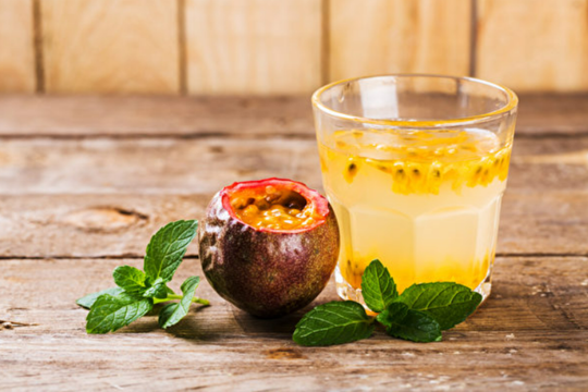 Lợi ích khi uống nước chanh dây mùa hè