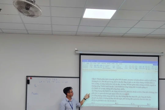 Chinh phục môn Hóa học thi tốt nghiệp THPT năm 2025