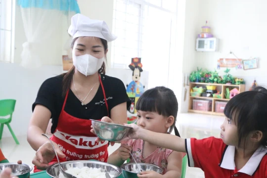 Nhân viên nuôi dưỡng chờ chính sách phù hợp