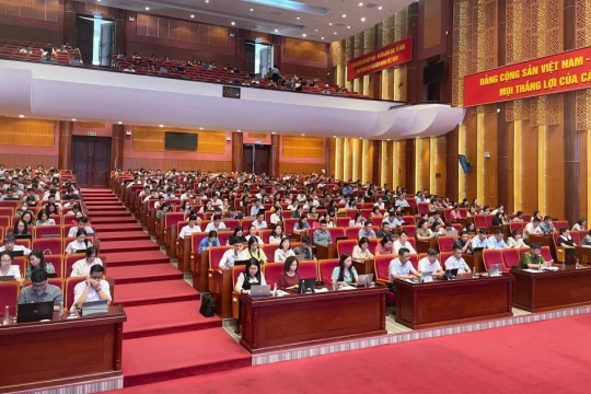 Quảng Ninh hướng dẫn thí điểm học bạ số trong trường học