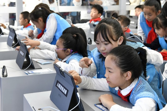 Trí tuệ nhân tạo: Trung Quốc triển khai hệ thống giáo dục AI cho toàn bộ chương trình giáo dục cơ bản
