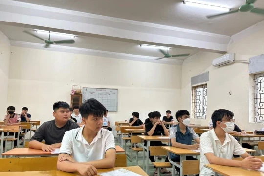 Hơn 2.300 học sinh Phú Thọ đăng ký dự thi trực tuyến vào lớp 10 trong ngày đầu