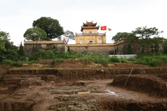 Khai quật 580m2 nền nhà Pháo binh thuộc khu trung tâm Hoàng thành Thăng Long