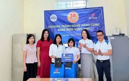 Tiếp động lực, san sẻ khó khăn cùng cô giáo nghèo mang trong mình nhiều bệnh tật