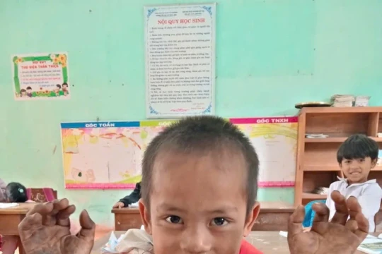Bụi than ‘tra tấn’ trường học ở Quảng Trị