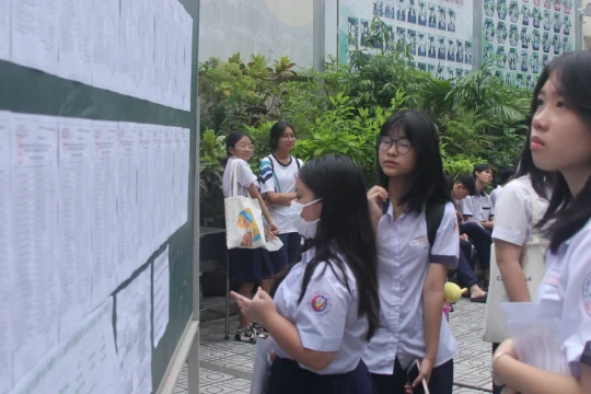 TPHCM công bố số lượng thí sinh đăng ký thi vào lớp 10 công lập