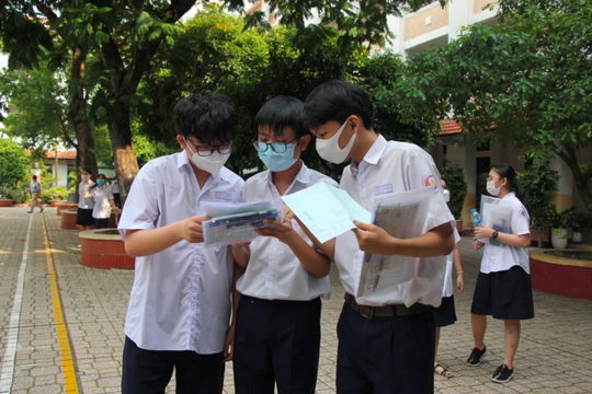 TPHCM: Tỷ lệ chọi lớp 10 công lập năm 2025 biến động mạnh