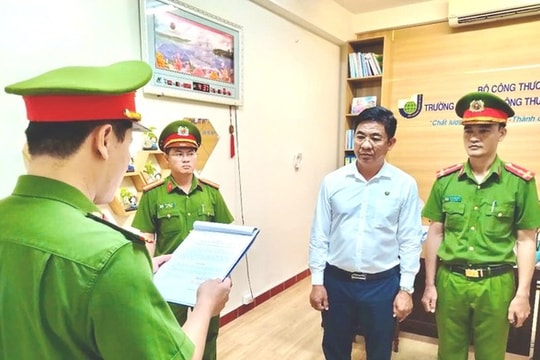 Khởi tố, bắt tạm giam hiệu trưởng Trần Kim Quyên