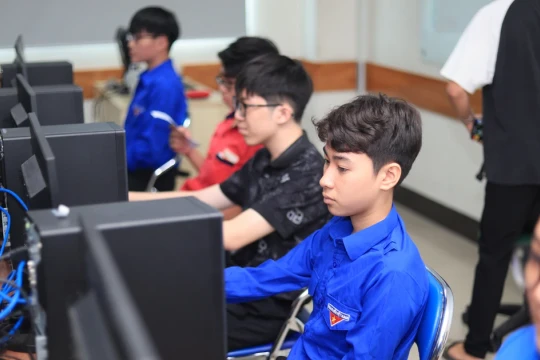 Trường nghề hỗ trợ học phí giúp người học an tâm