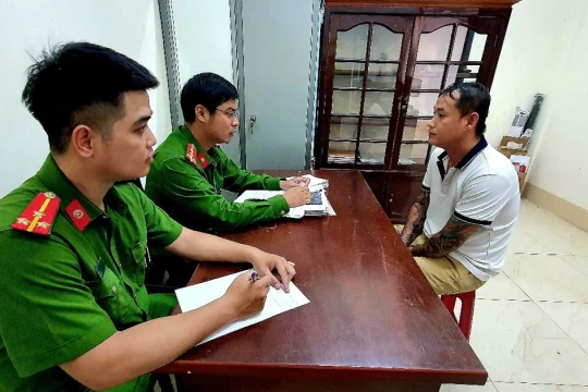 Người đàn ông thuê 3 ô tô tự lái rồi mang đi cầm đồ